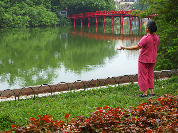 "Morning Chi Gong" Hanoi, Viet Nam