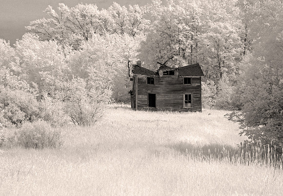 'The Forgotten Farmhouse" Minnesota